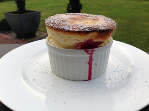 Quark-Soufflé mit Himbeeren - bigBBQ