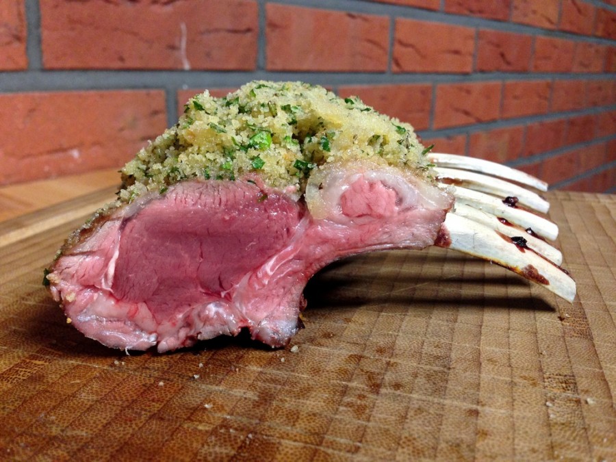 Lammkarree im Kräutermantel - bigBBQ