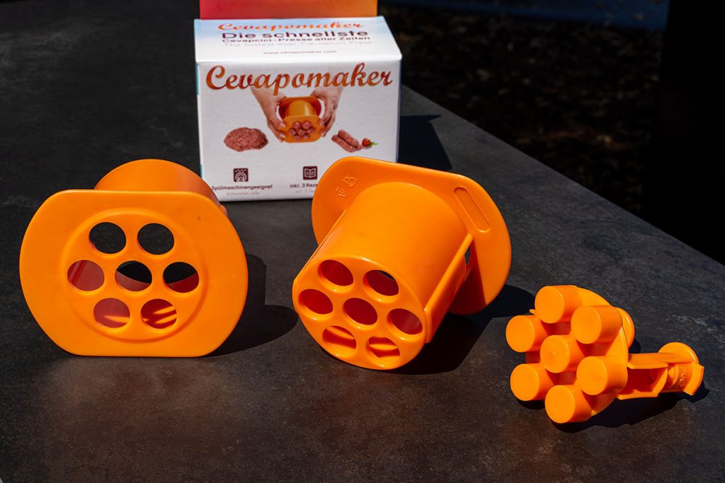Cevapomaker – Die Cevapcici Presse im Praxistest - bigBBQ