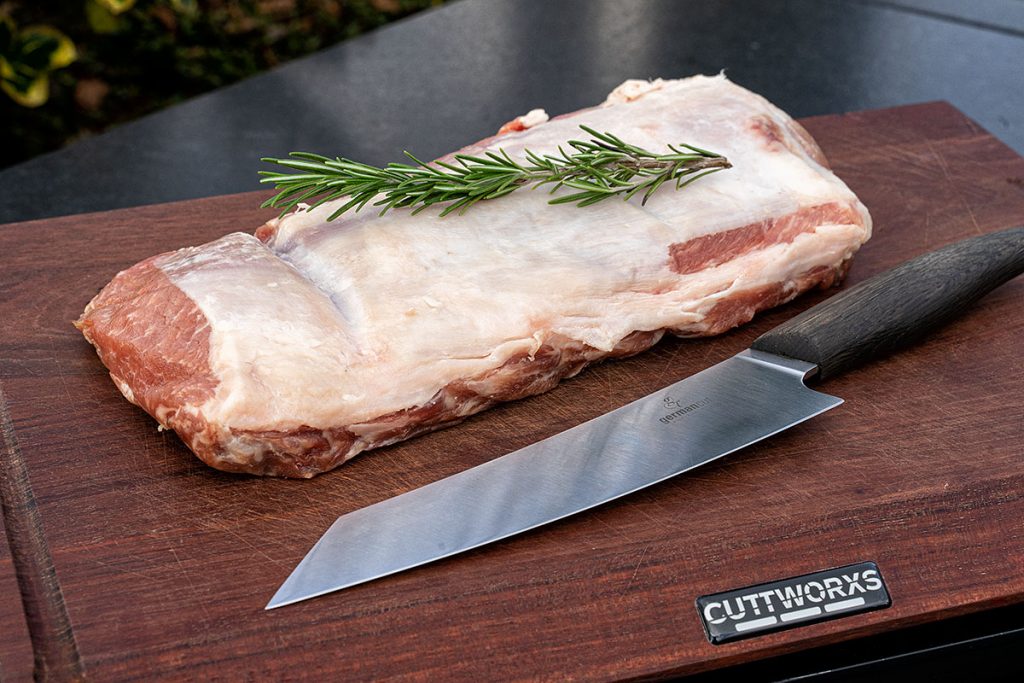 Schweinelachs mit Balsamico-Rosmarin-Marinade an gefüllte Rote Bete ...