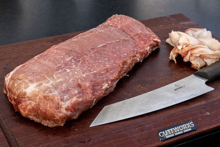 Schweinelachs mit Balsamico-Rosmarin-Marinade an gefüllte Rote Bete ...