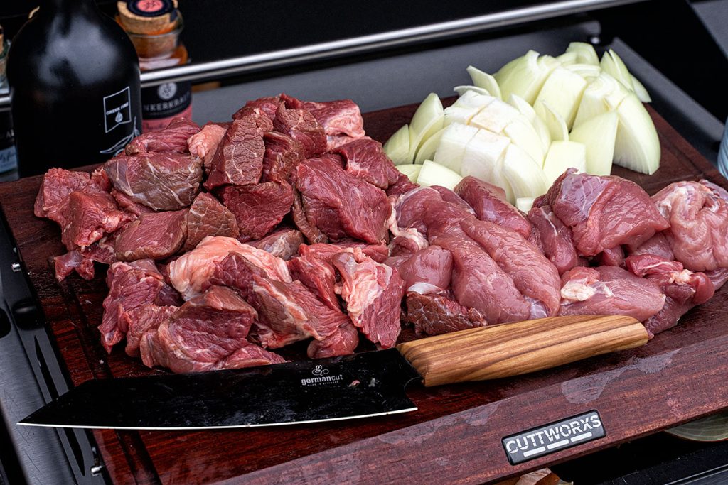 Pljeskavica vom Holzkohlegrill - bigBBQ