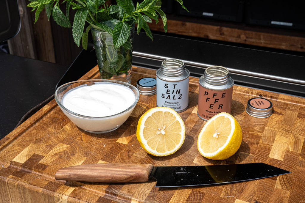 MangoHähnchenSpieße mit JoghurtMinzeDip bigBBQ