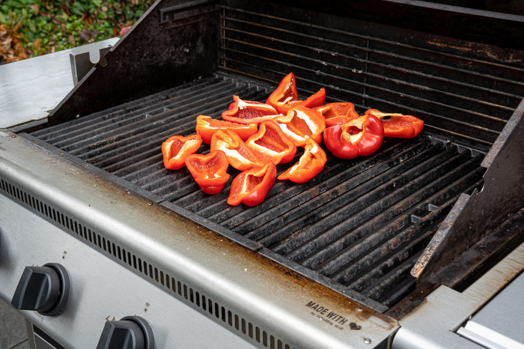 Mojo Rojo mit Rosmarinkartoffeln an US Rib Eye - bigBBQ
