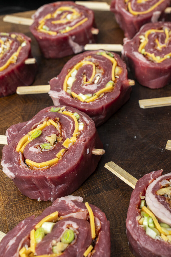Flank Steak Pinwheels vom Ninja Woodfire Pro XL - bigBBQ
